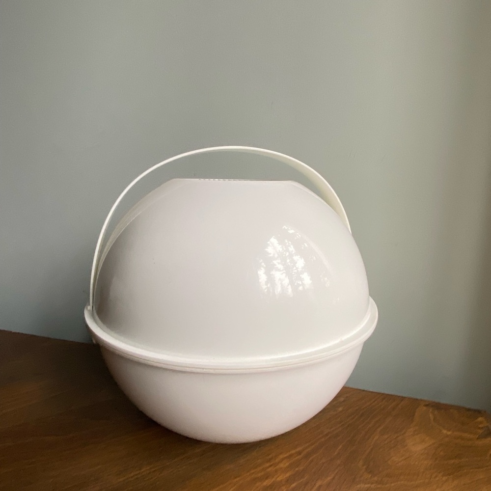 Guzzini White Spherical Ice Bucket
